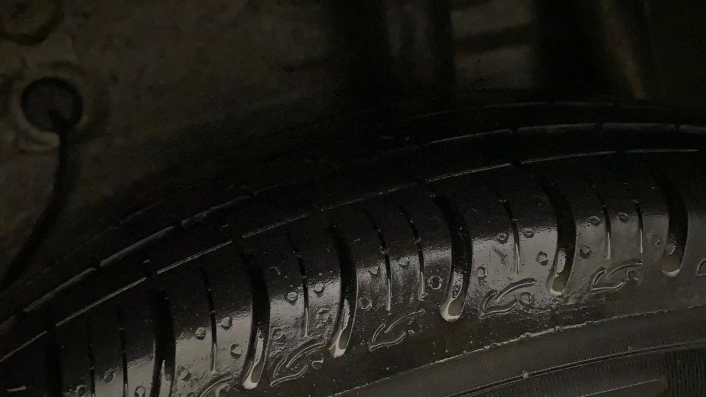 2016 Maruti Celerio VXI, Petrol, Manual, 38,067 km, Left Rear Tyre Tread