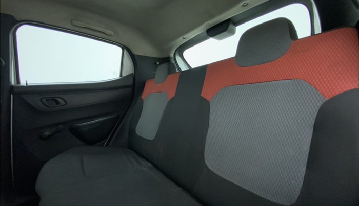 2015 Renault Kwid RXT 0.8, Petrol, Manual, 52,940 km, Right Side Rear Door Cabin