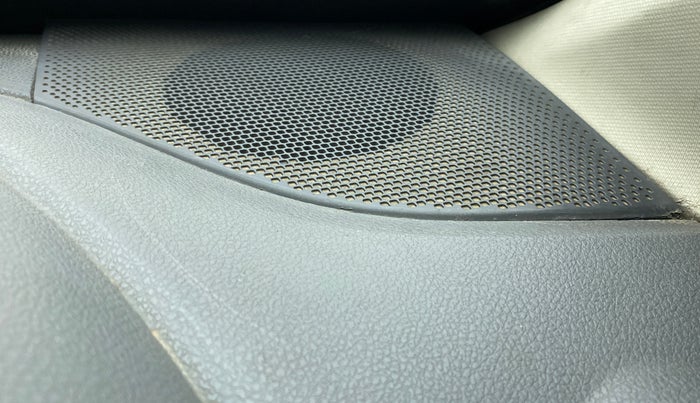 2015 Renault Kwid RXT 0.8, Petrol, Manual, 52,940 km, Speaker