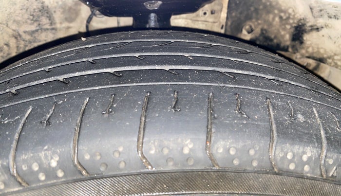 2014 Honda Mobilio 1.5L I-DTEC S, Diesel, Manual, 60,623 km, Right Front Tyre Tread