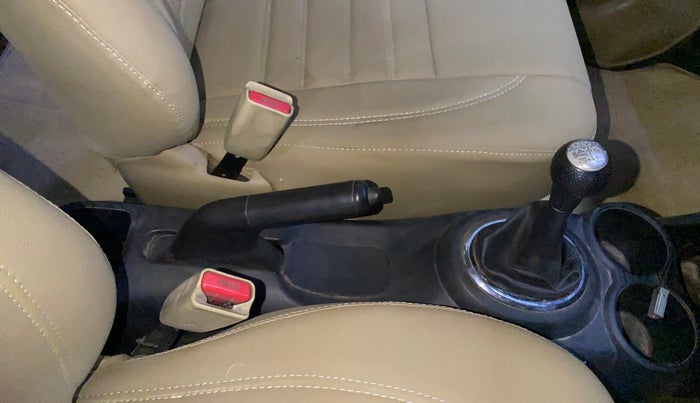 2014 Honda Mobilio 1.5L I-DTEC S, Diesel, Manual, 60,623 km, Gear Lever