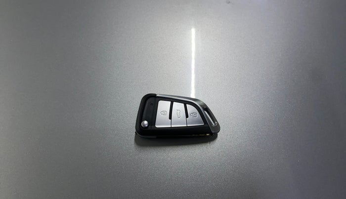 2014 Honda Mobilio 1.5L I-DTEC S, Diesel, Manual, 60,623 km, Key Close Up