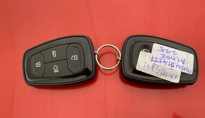 2020 Tata ALTROZ XT PETROL, Petrol, Manual, 23,955 km, Key Close Up