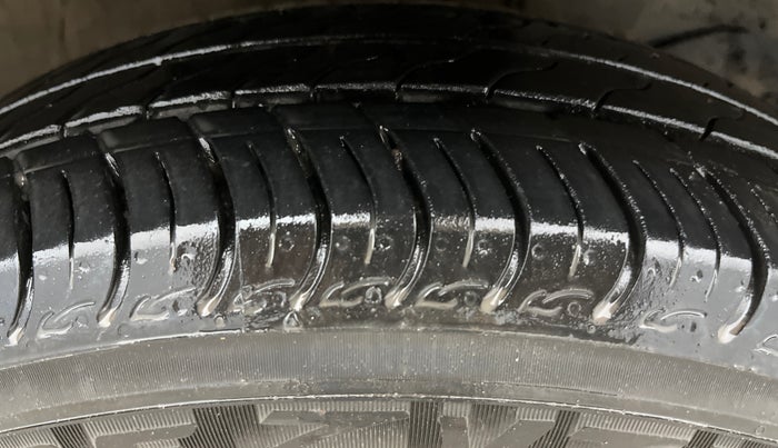 2018 Honda Amaze 1.2L I-VTEC V, Petrol, Manual, 72,249 km, Right Front Tyre Tread