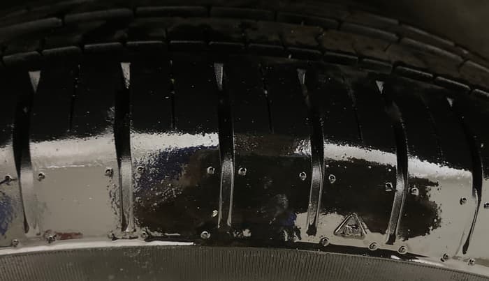 2013 Maruti Swift ZDI, Diesel, Manual, 94,083 km, Right Rear Tyre Tread
