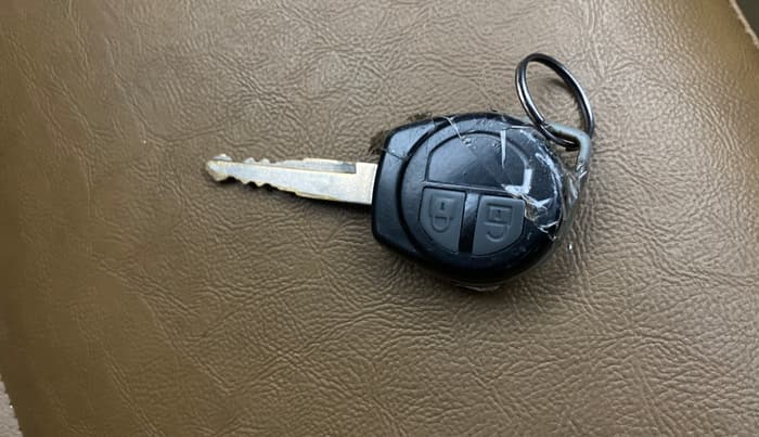 2013 Maruti Swift ZDI, Diesel, Manual, 94,083 km, Key Close Up