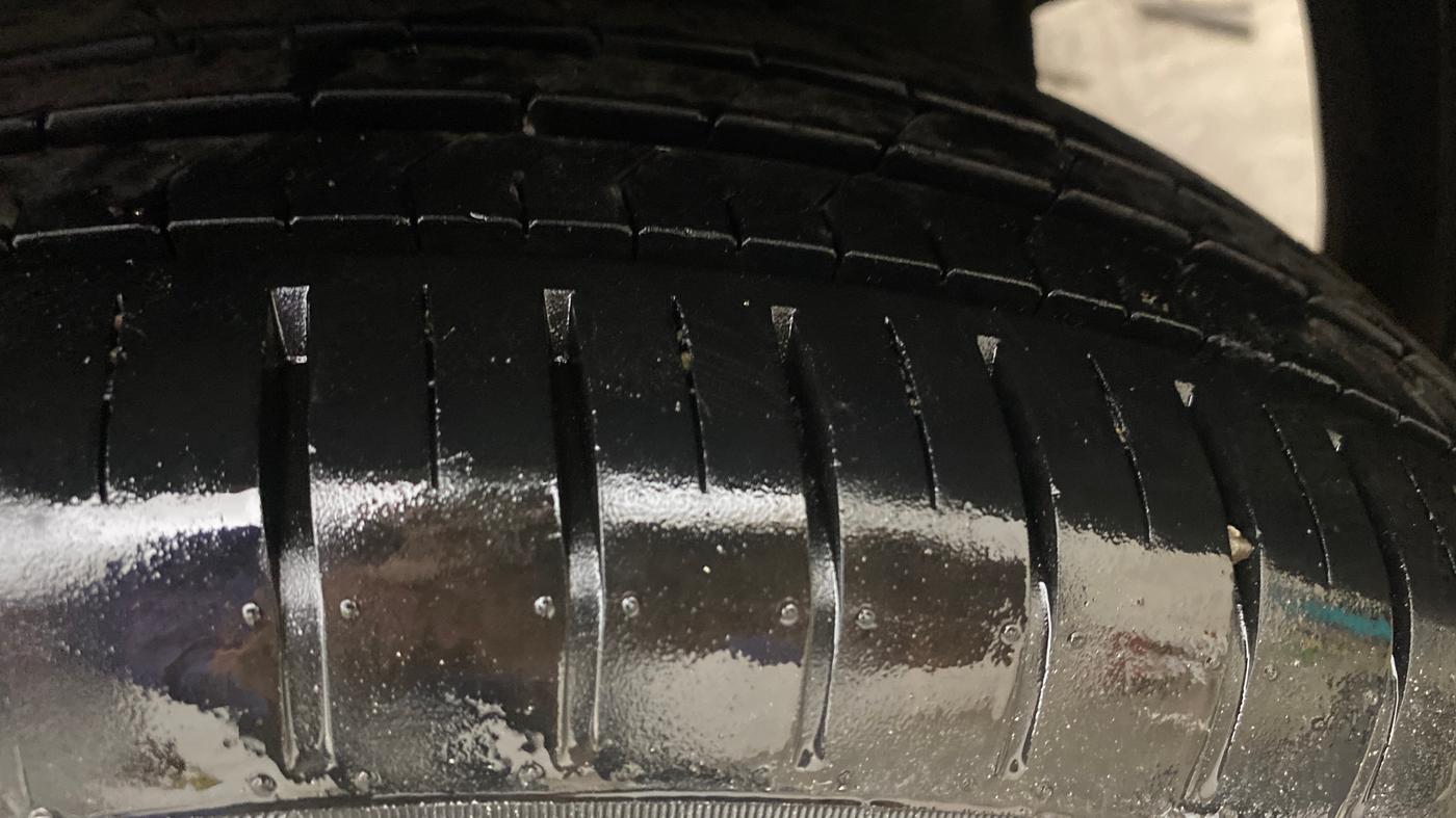 2013 Maruti Swift ZDI, Diesel, Manual, 94,083 km, Left Rear Tyre Tread