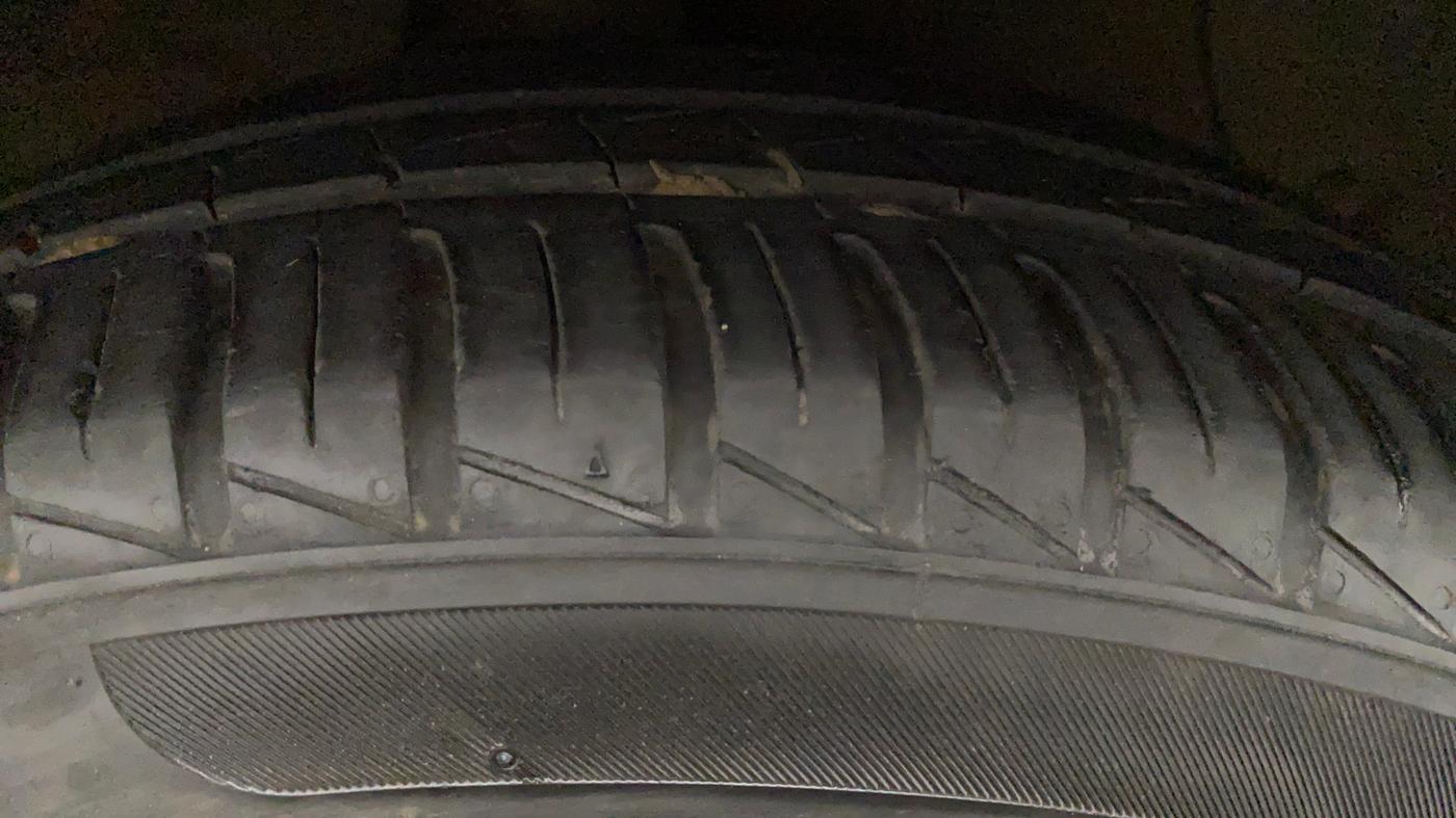 2014 Hyundai Xcent S (O) 1.2, Petrol, Manual, 87,990 km, Right Front Tyre Tread