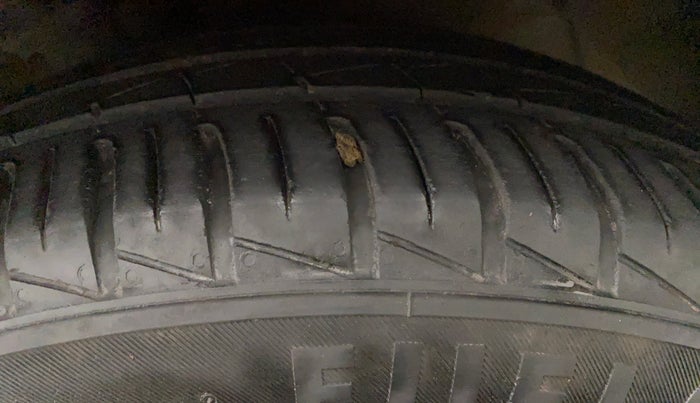 2014 Hyundai Xcent S (O) 1.2, Petrol, Manual, 87,990 km, Left Front Tyre Tread