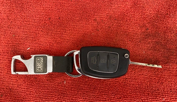 2014 Hyundai Xcent S (O) 1.2, Petrol, Manual, 87,990 km, Key Close Up