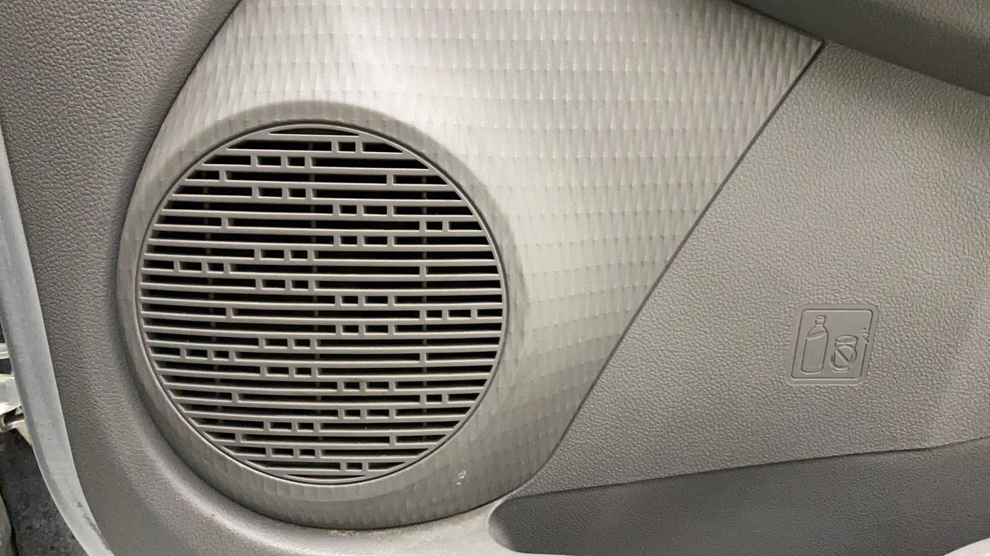 2011 Toyota Etios VX, Petrol, Manual, 1,15,500 km, Speaker
