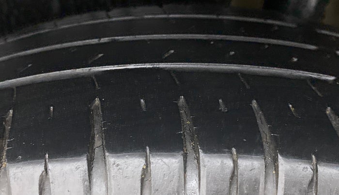 2017 Maruti Dzire ZXI AMT, Petrol, Automatic, 32,795 km, Left Rear Tyre Tread