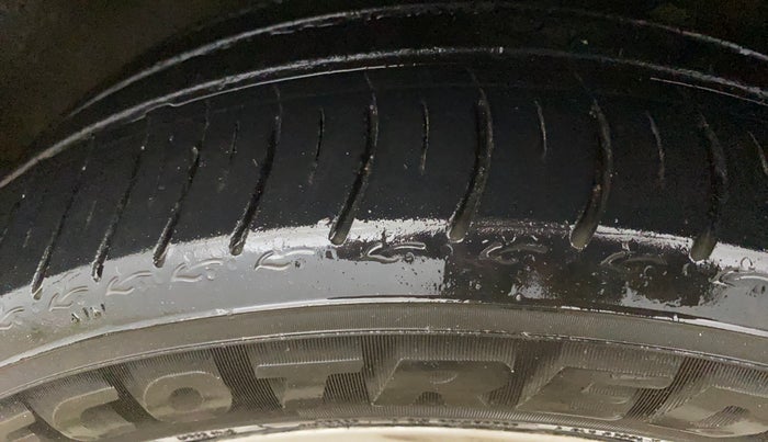 2019 Skoda Octavia STYLE 1.4 TSI, Petrol, Manual, 1,07,904 km, Left Front Tyre Tread