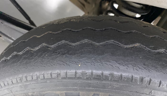 2018 Maruti Eeco 5 STR WITH AC PLUSHTR, CNG, Manual, 46,006 km, Left Rear Tyre Tread