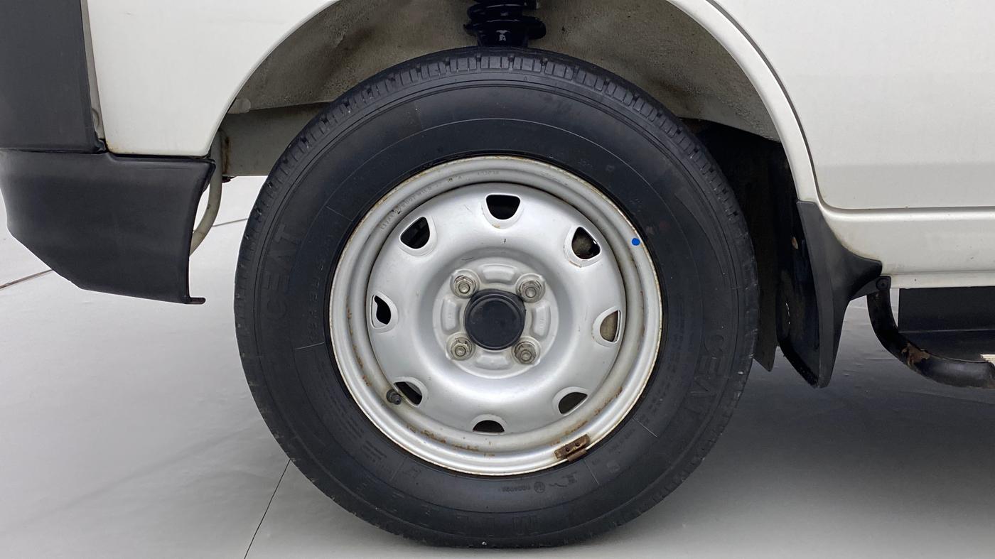 2018 Maruti Eeco 5 STR WITH AC PLUSHTR, CNG, Manual, 46,006 km, Left Front Wheel