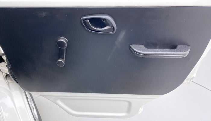 2018 Maruti Eeco 5 STR WITH AC PLUSHTR, CNG, Manual, 46,006 km, Driver Side Door Panels Control