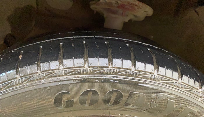 2015 Hyundai Grand i10 MAGNA 1.2 KAPPA VTVT, Petrol, Manual, 91,878 km, Left Front Tyre Tread