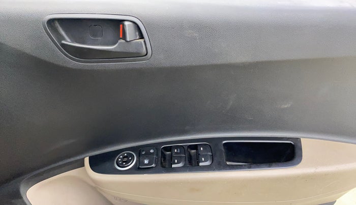 2015 Hyundai Grand i10 MAGNA 1.2 KAPPA VTVT, Petrol, Manual, 91,878 km, Driver Side Door Panels Control