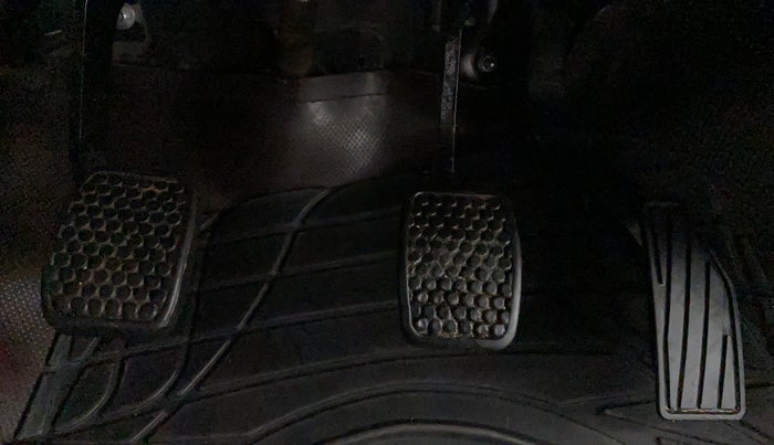 2018 Maruti Alto K10 VXI P, Petrol, Manual, 48,869 km, Pedals