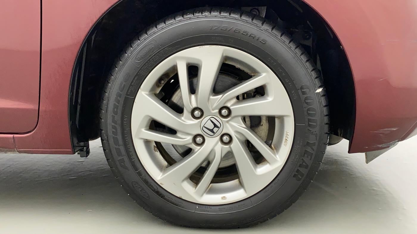 2017 Honda Jazz 1.2 V AT, Petrol, Automatic, 11,303 km, Right Front Wheel