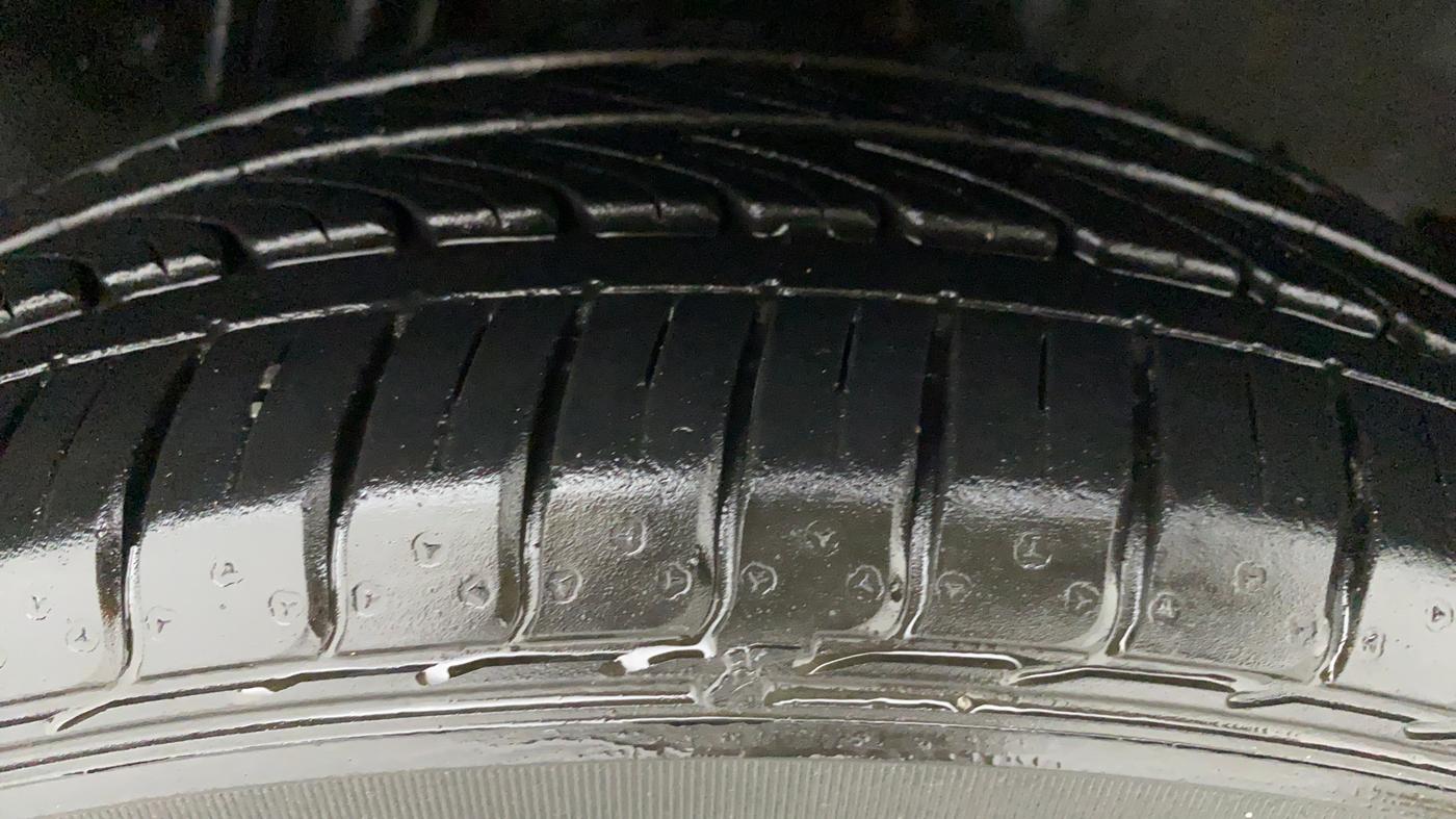 2017 Honda Jazz 1.2 V AT, Petrol, Automatic, 11,303 km, Left Rear Tyre Tread