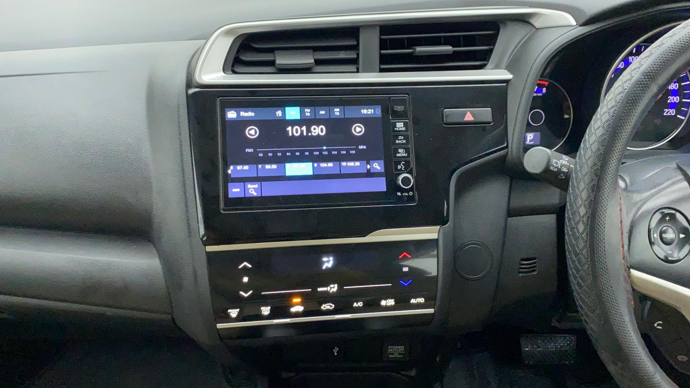 2017 Honda Jazz 1.2 V AT, Petrol, Automatic, 11,303 km, Air Conditioner