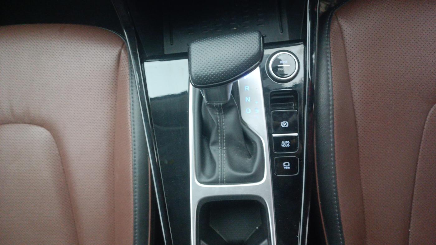 2021 Hyundai ALCAZAR PLATINUM(O) 7STR 1.5 AT, Diesel, Automatic, 52,880 km, Gear Lever