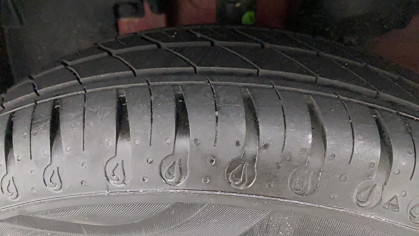 2021 Renault Kwid RXT 1.0 (O), Petrol, Manual, 1,186 km, Left Front Tyre Tread