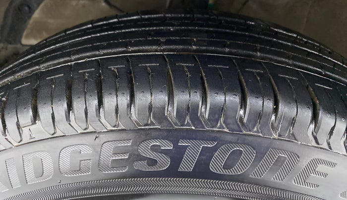 2019 Maruti Dzire VXI, Petrol, Manual, 21,100 km, Left Front Tyre Tread
