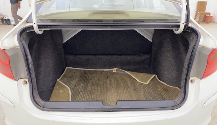 2014 Honda City 1.5L I-VTEC VX, Petrol, Manual, 45,174 km, Boot Inside