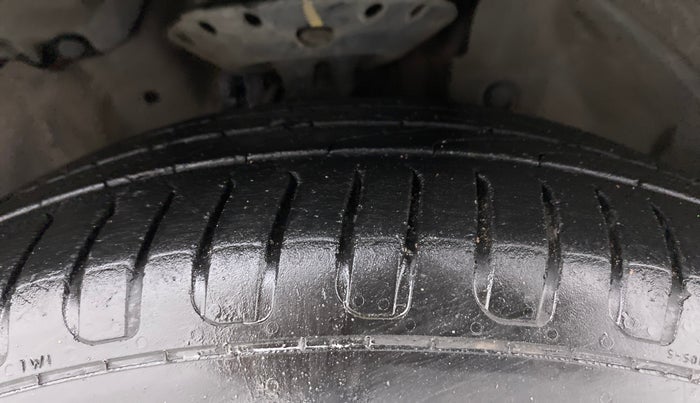 2017 Honda WR-V 1.5L I-DTEC VX MT, Diesel, Manual, 93,297 km, Right Front Tyre Tread