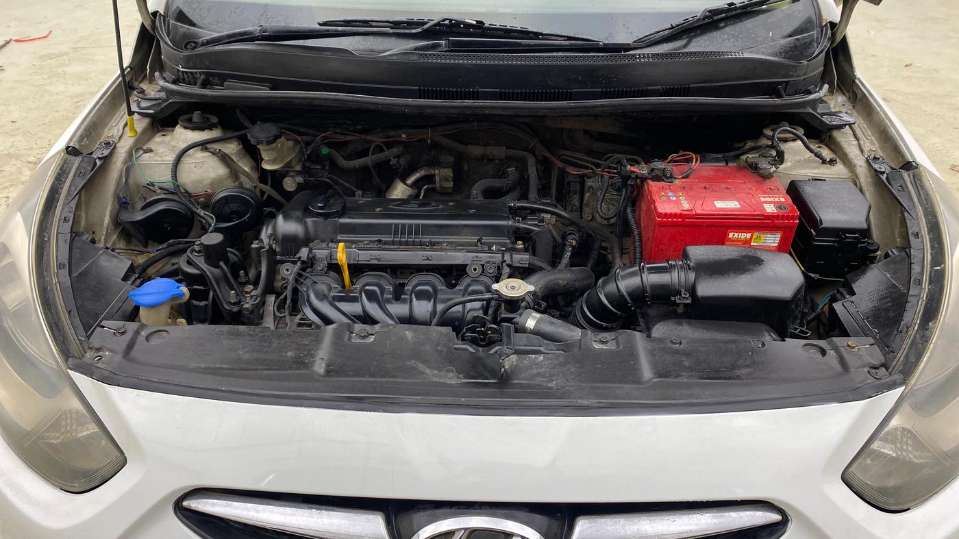 2013 Hyundai Verna FLUIDIC 1.6 VTVT SX, Petrol, Manual, 69,987 km, Engine View