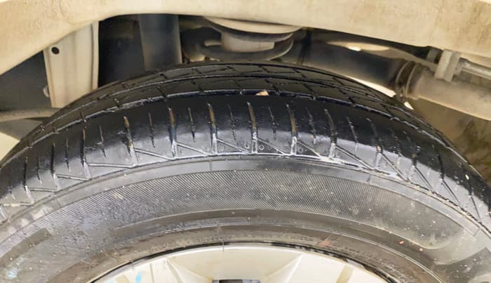 2023 Maruti Alto VXI, Petrol, Manual, 25,893 km, Left Rear Tyre Tread