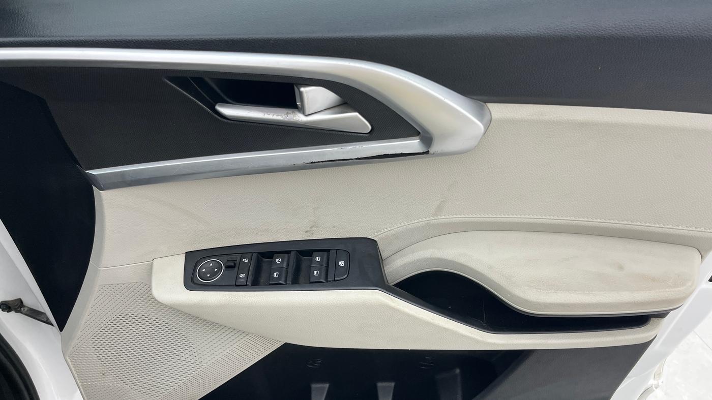 2022 KIA CARENS PRESTIGE PLUS 1.5 DIESEL 7 STR, Diesel, Manual, 83,129 km, Driver Side Door Panels Control