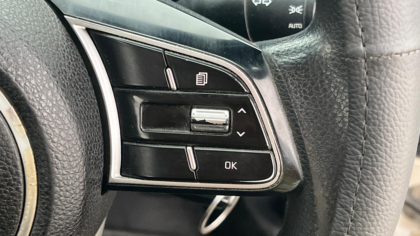 2022 KIA CARENS PRESTIGE PLUS 1.5 DIESEL 7 STR, Diesel, Manual, 83,129 km, Adaptive Cruise Control