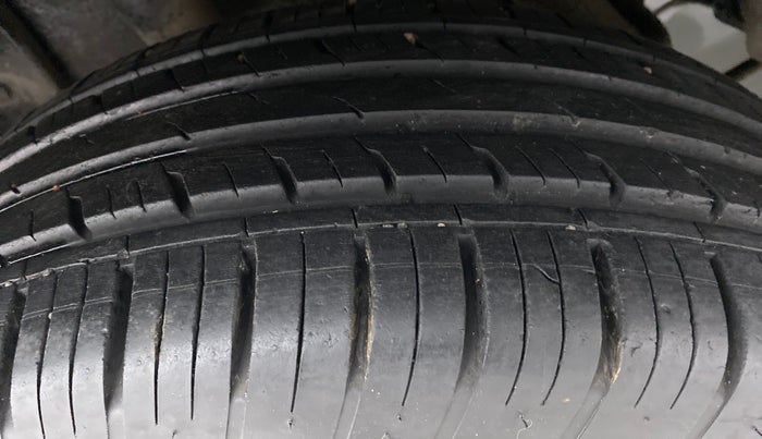 2019 Renault Duster RXS (O) CVT, Petrol, Automatic, 14,347 km, Right Rear Tyre Tread