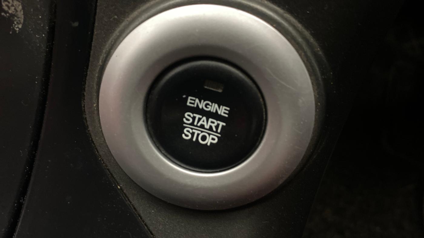 2017 Mahindra XUV500 W10 AT, Diesel, Automatic, 85,188 km, Keyless Start/ Stop Button
