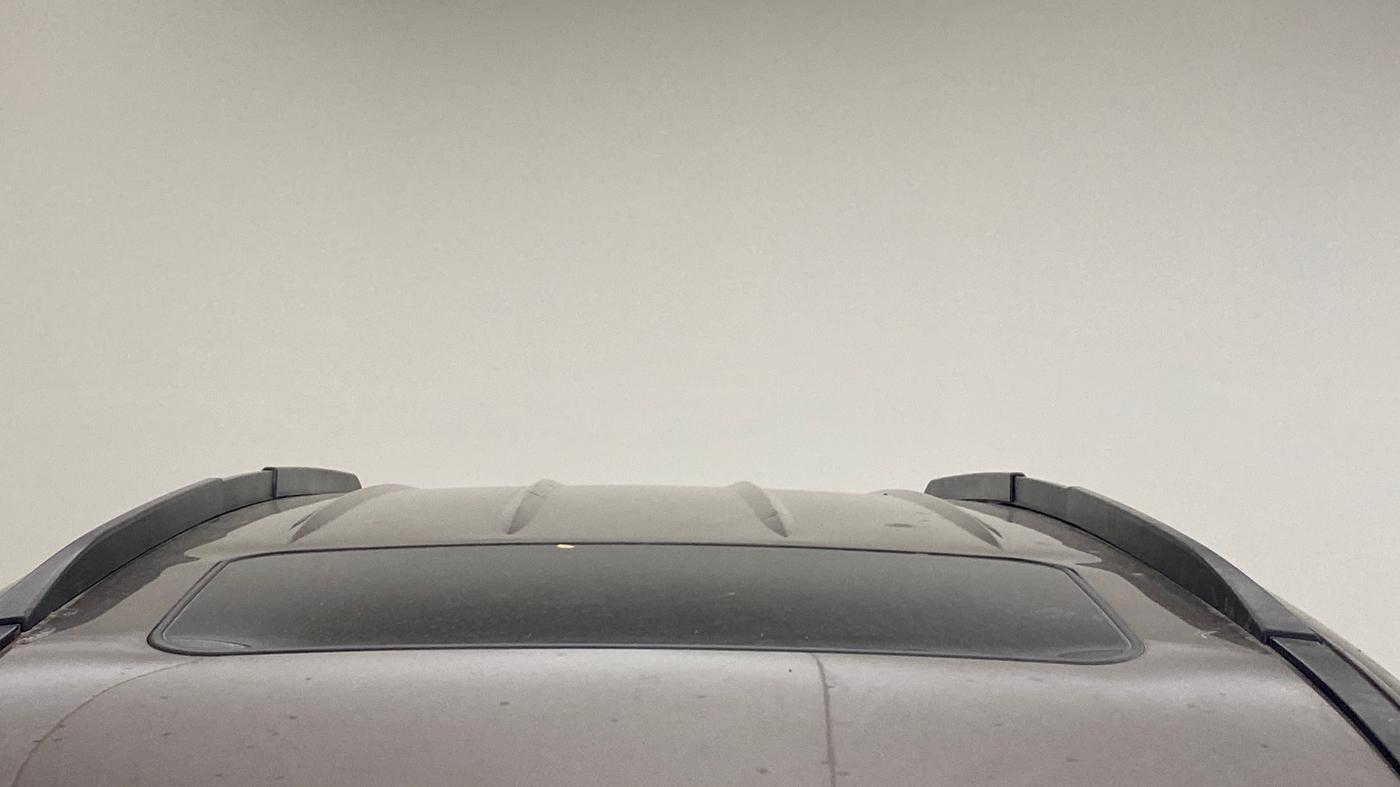 2017 Mahindra XUV500 W10 AT, Diesel, Automatic, 85,188 km, Moonroof/ Sunroof