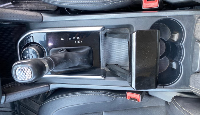 2021 Tata Harrier XZA PLUS CAMO EDITION, Diesel, Automatic, 1,10,516 km, Gear Lever