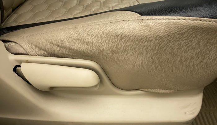 2015 Maruti Swift Dzire VXI, Petrol, Manual, 90,603 km, Driver Side Adjustment Panel