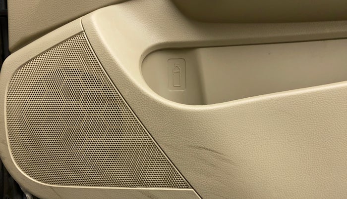 2015 Maruti Swift Dzire VXI, Petrol, Manual, 90,603 km, Speaker