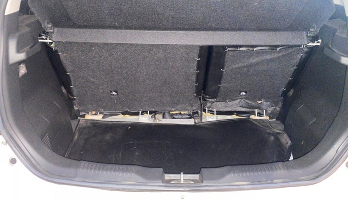 2023 Maruti IGNIS ZETA 1.2 AMT, Petrol, Automatic, 20,123 km, Boot Inside