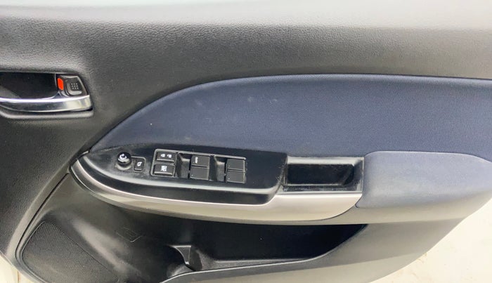 2021 Toyota Glanza G CVT, Petrol, Automatic, 74,697 km, Driver Side Door Panels Control