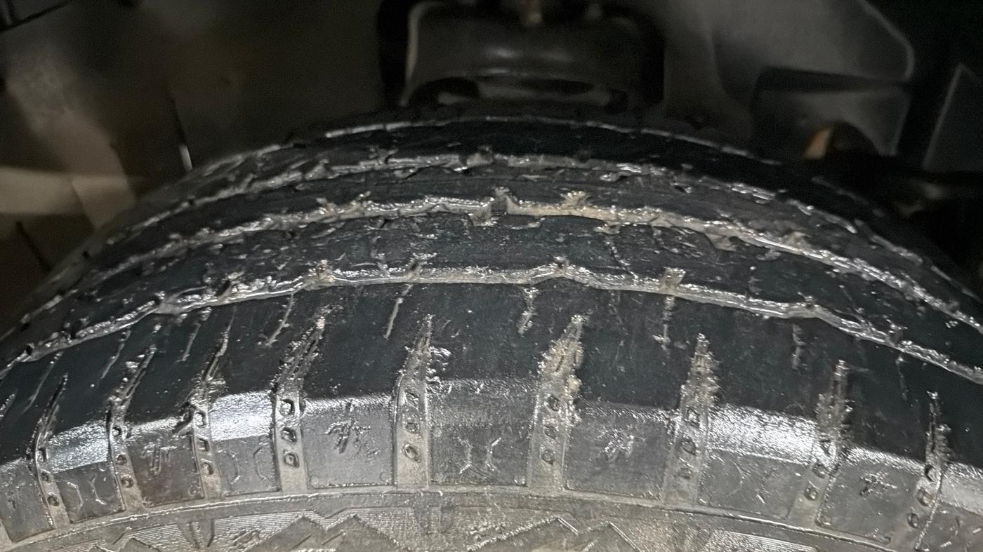 2023 Mahindra Thar LX D HT 2WD MT, Diesel, Manual, 60,422 km, Right Front Tyre Tread
