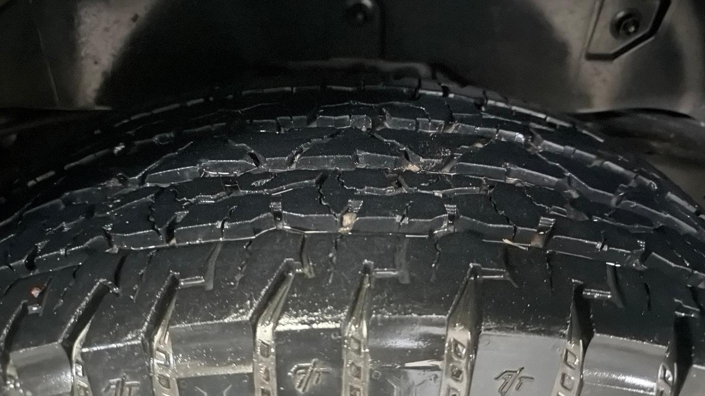 2023 Mahindra Thar LX D HT 2WD MT, Diesel, Manual, 60,422 km, Right Rear Tyre Tread