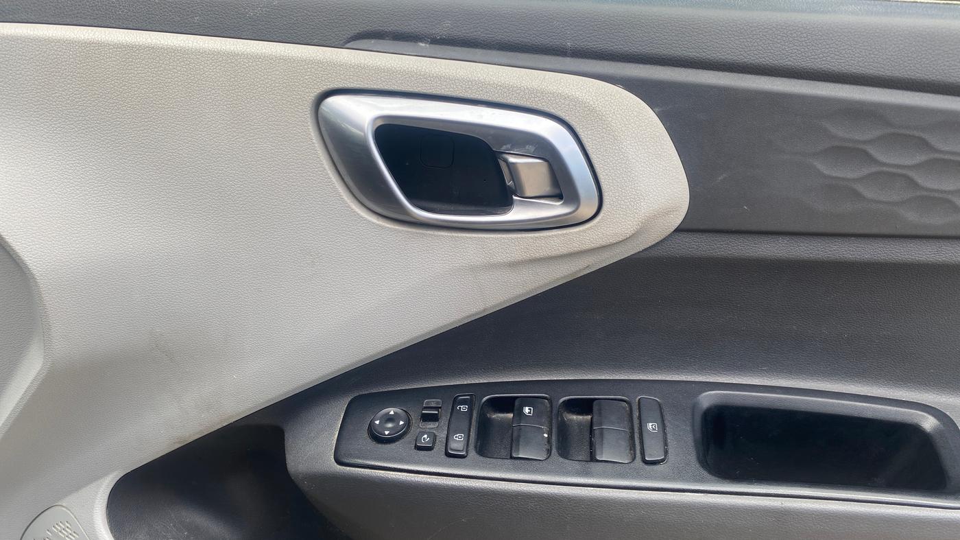 2021 Hyundai GRAND I10 NIOS SPORTZ AMT 1.2 KAPPA VTVT, Petrol, Automatic, 30,496 km, Driver Side Door Panels Control