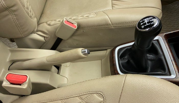 2018 Maruti Dzire VDI, Diesel, Manual, 53,491 km, Gear Lever