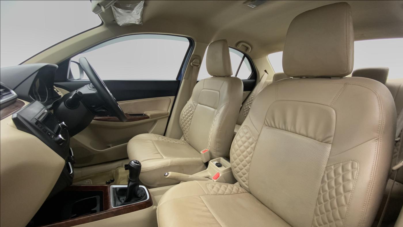 2018 Maruti Dzire VDI, Diesel, Manual, 53,491 km, Right Side Front Door Cabin View