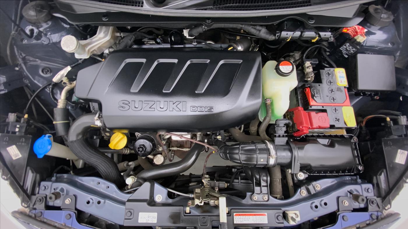 2018 Maruti Dzire VDI, Diesel, Manual, 53,491 km, Engine Bonet View
