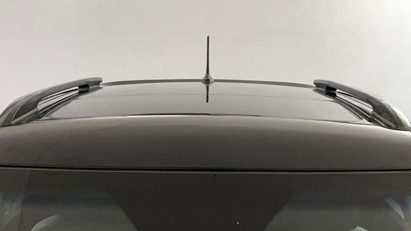 2022 Mahindra XUV300 W8(O) TURBO GDI, Petrol, Manual, 14,537 km, Moonroof/ Sunroof